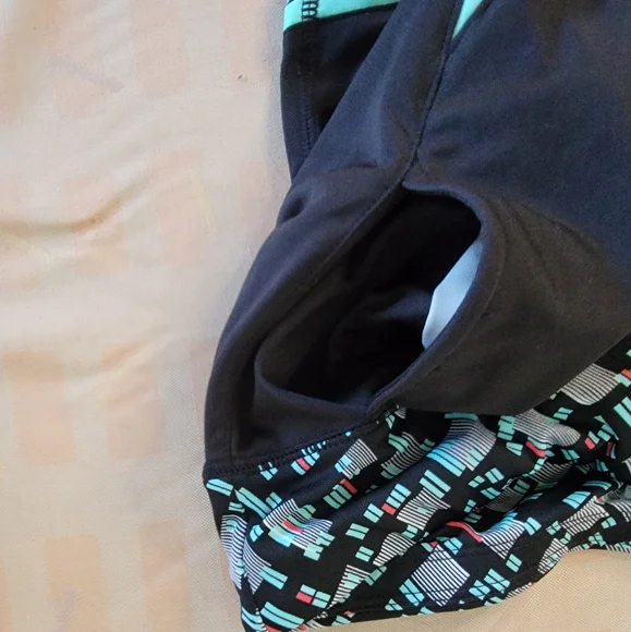 Grand Slam Tennis Skirt *built in short/pockets - Picture 6 of 6